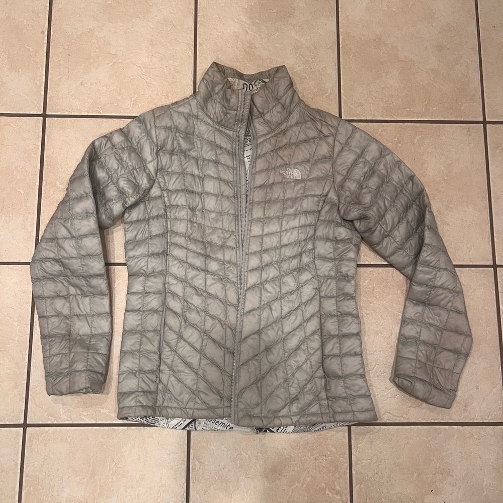 The North Face Women's Light Gray Thermoball  Puffer Jacket